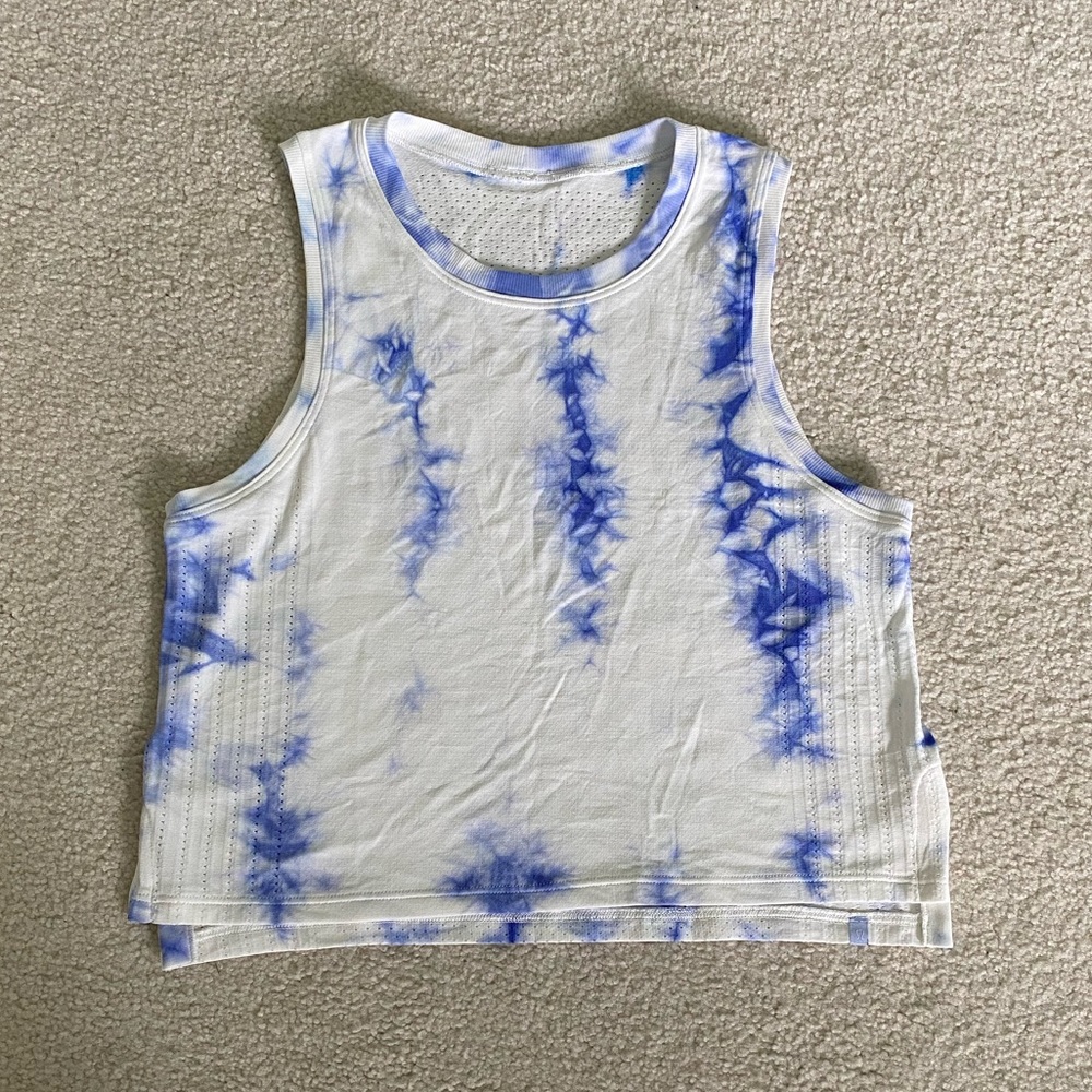 Lululemon cropped high neck tie dye tank